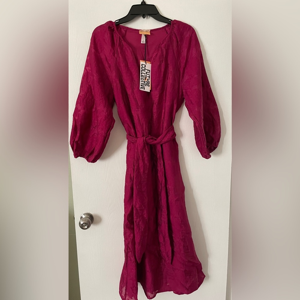 🌻5/$16🌻Brocade magenta dress